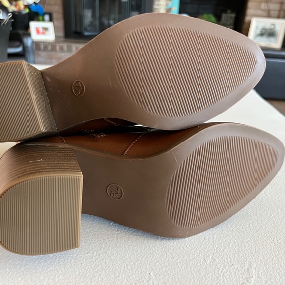 Women’s Brown Booties - Picture 3 of 4